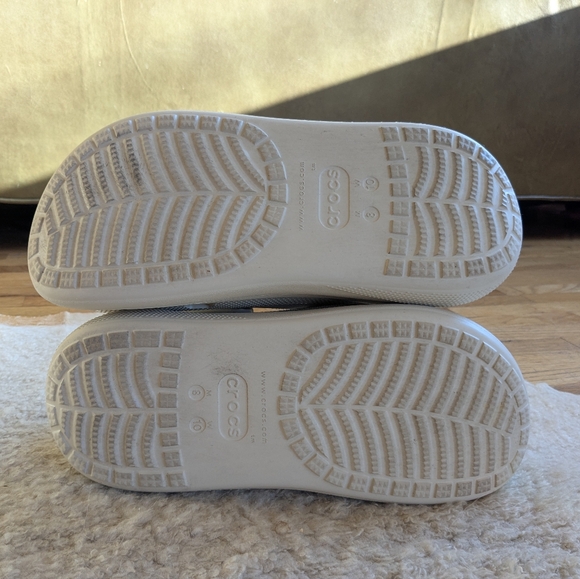 Platform Crocs sz 41 - Picture 2 of 3